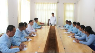 အဂတိလိုက်စားမှုတိုက်ဖျက်ရေးကော်မရှင်ဥက္ကဋ္ဌ ဦးလွင်ဦး သည် ကော်မရှင်ရုံးခွဲ(မော်လမြိုင်)ရှိ ဝန်ထမ်းများနှင့် တွေ့ဆုံခြင်း
