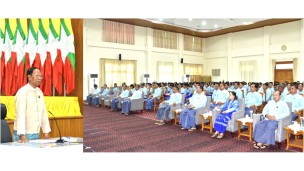 အဂတိလိုက်စားမှုတိုက်ဖျက်ရေးကော်မရှင်ဥက္ကဋ္ဌ ဦးစစ်အေးနှင့် ဝန်ထမ်းများတွေ့ဆုံပွဲကျင်းပ