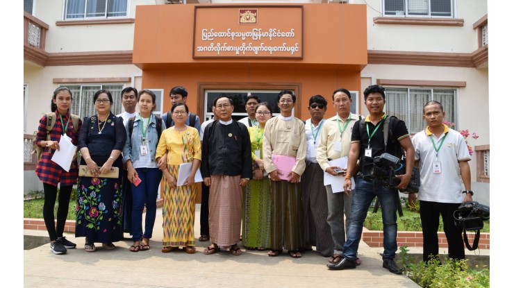  ပြန်ကြားရေးလုပ်ငန်းကော်မတီနှင့် သတင်းမီဒီယာများ တွေ့ဆုံ သတင်းစာရှင်းလင်းပွဲ ပြုလုပ်ခြင်း
